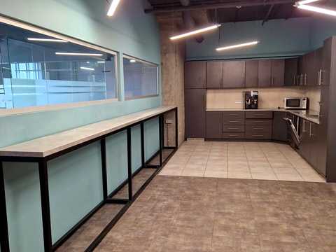 комерційна за адресою Ярославська вул., 58