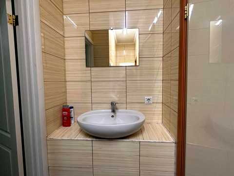 комерційна за адресою Стрийська вул., 107