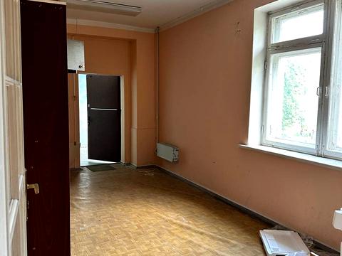комерційна за адресою Миколи Василенка вул., 1