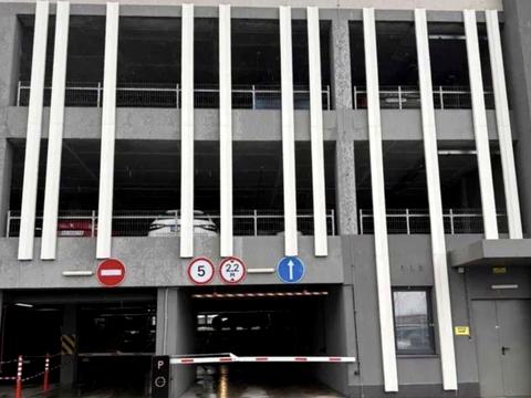 паркомісце за адресою Київ, Олександра Олеся вул., 25