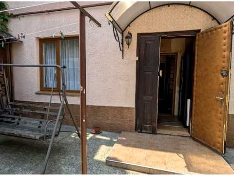 квартира за адресою Назарія Яремчука вул., 28