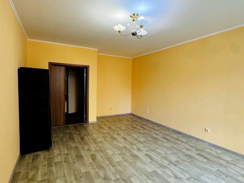 квартира за адресою Анни Ахматової вул., 35