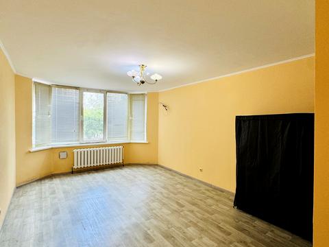 квартира за адресою Анни Ахматової вул., 35