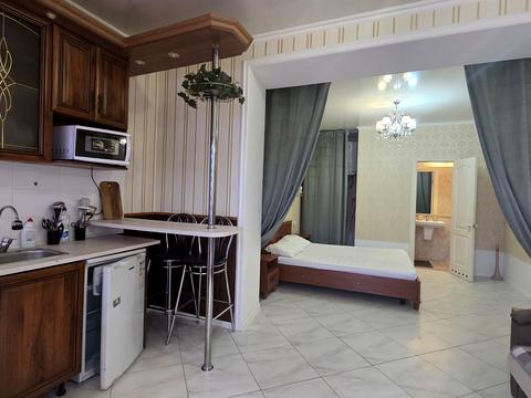 квартира по адресу Веры Холодной пл., 1
