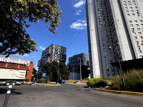 квартира за адресою Героїв просп., 1-Б