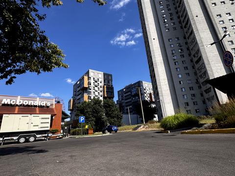 квартира за адресою Героїв просп., 1-Б