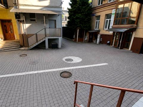 комерційна за адресою Івано-Франківськ, Василіянок вул., 15-А