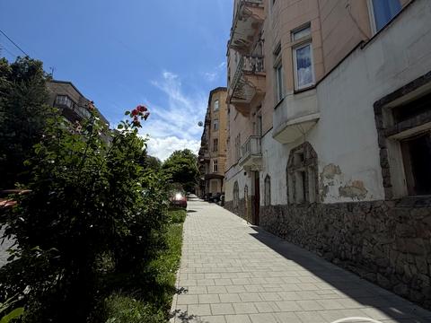 квартира за адресою Героїв Майдану вул. (Гвардійська), 8