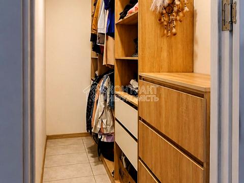 квартира за адресою Ньютона вул., 102