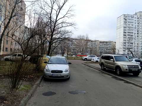 комерційна за адресою Київ, Героїв Дніпра вул., 18А