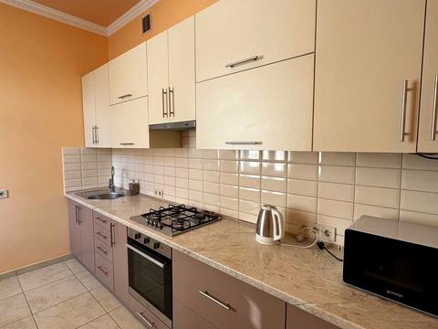 квартира за адресою Академіка Рудницького вул., 3