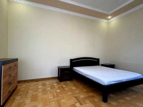 квартира за адресою Академіка Рудницького вул., 3