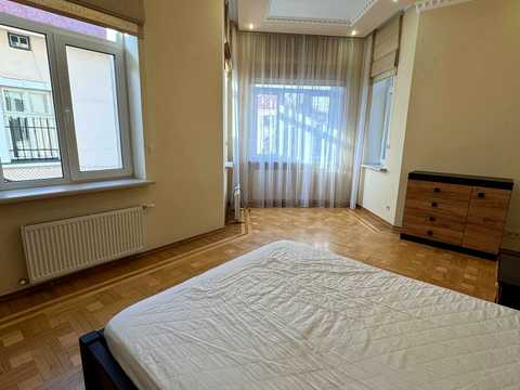 квартира за адресою Академіка Рудницького вул., 3