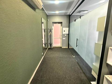 комерційна за адресою Львівська пл., 4А