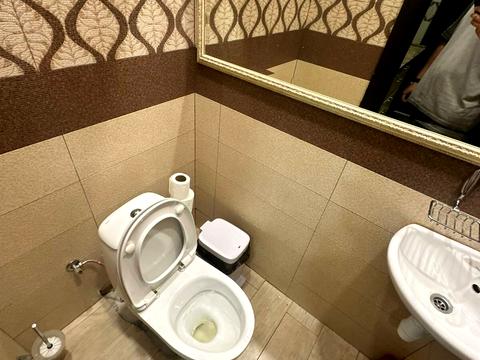 комерційна за адресою Львівська пл., 4А