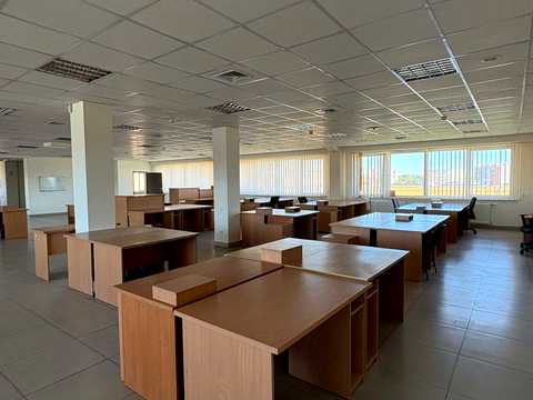 коммерческая по адресу Богдана Хмельницкого ул., 212