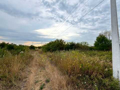 участок по адресу с. Каменнополь,