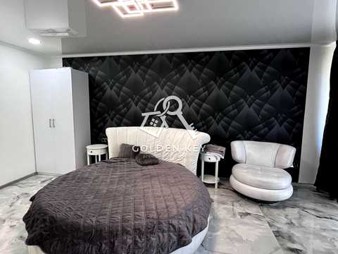 квартира за адресою Соборності вул. (Косіора), 42