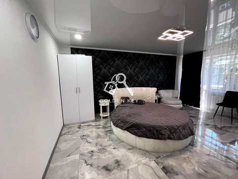 квартира за адресою Соборності вул. (Косіора), 42