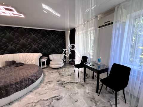квартира за адресою Соборності вул. (Косіора), 42