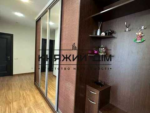 квартира за адресою Регенераторна вул., 4 к5
