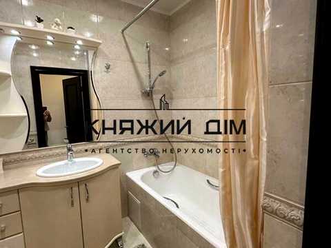 квартира за адресою Регенераторна вул., 4 к5