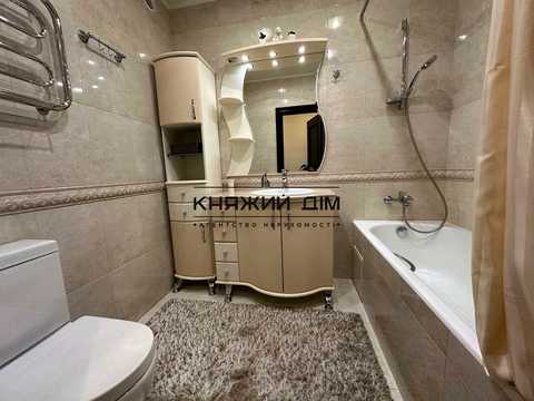 квартира за адресою Регенераторна вул., 4 к5
