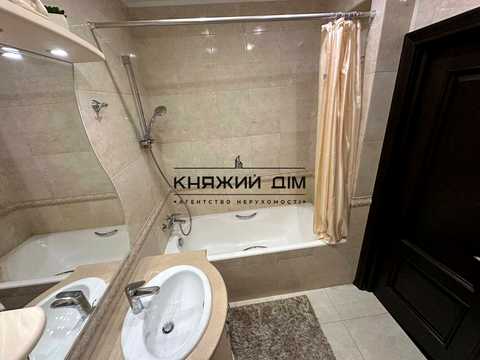 квартира за адресою Регенераторна вул., 4 к5