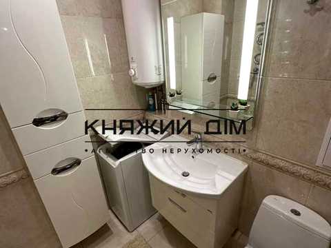 квартира за адресою Регенераторна вул., 4 к5