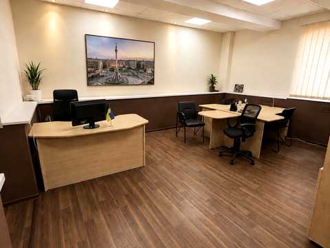 комерційна за адресою Банкова вул., 3