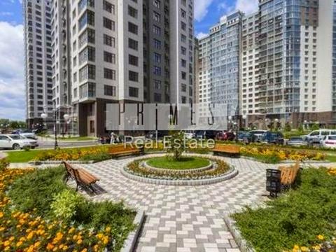 паркомісце за адресою Київ, Андрія Верхогляда вул. (Михайла Драгомирова), 12