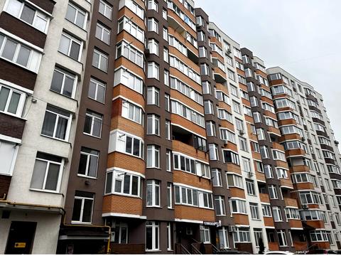 квартира за адресою Тролейбусна вул., 3