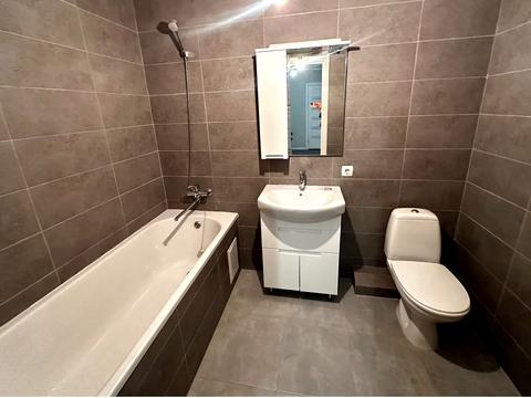 квартира за адресою Тролейбусна вул., 3