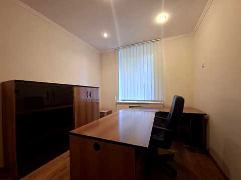 комерційна за адресою Хорива пров., 4