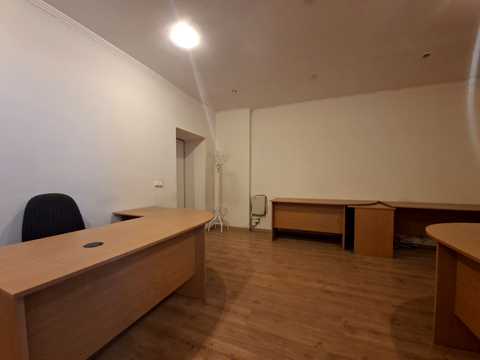 комерційна за адресою Хорива пров., 4