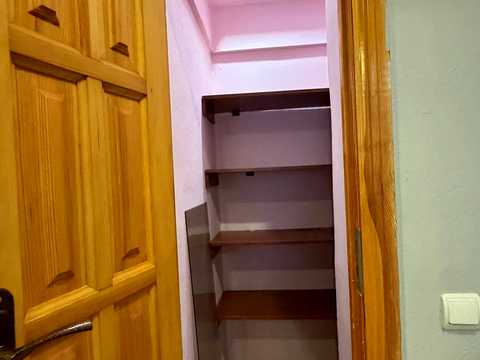 комерційна за адресою Стрітенська вул., 13