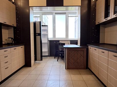 квартира по адресу Олены Пчилки ул., 4