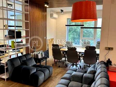 комерційна за адресою Паньківська вул., 20/82