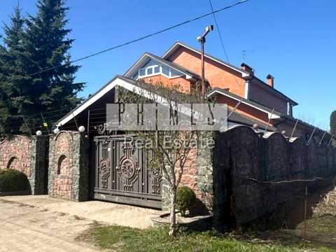 дом по адресу Озерна ул.