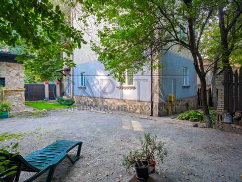 комерційна за адресою Звіринецька вул., 1