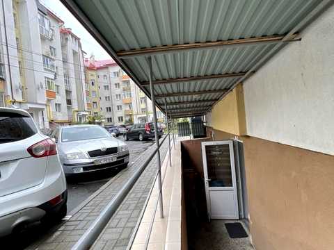 комерційна за адресою Джона Леннона вул., 31