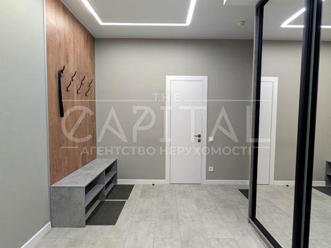 комерційна за адресою Дніпровська набережна вул., 18-А