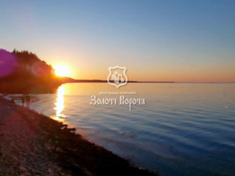 будинок за адресою с. Нові Петрівці, Сухомлинського вул., 11