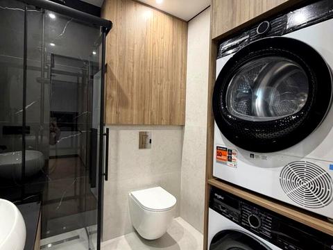 квартира за адресою Романа Левицького вул., (Будинок 4)