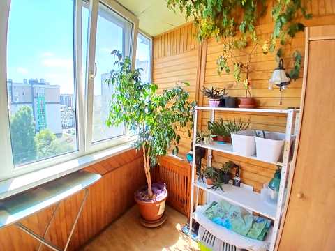 квартира за адресою В'ячеслава Чорновола вул., 42-Б