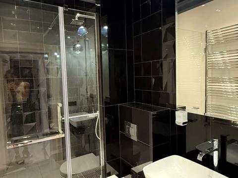 квартира по адресу Степана Бандеры ул., (Будинок)