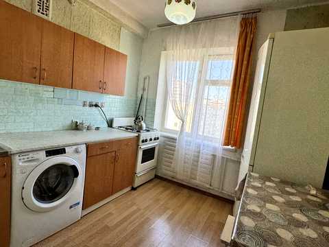 квартира за адресою Озерна вул., 30/51