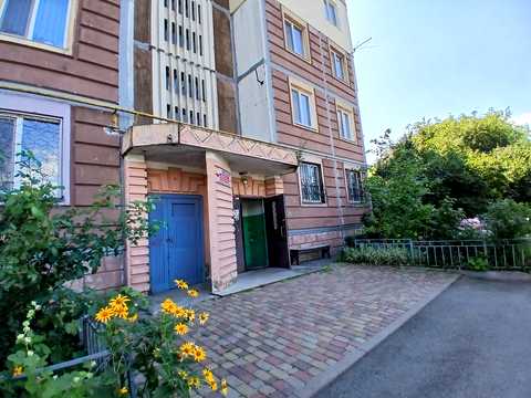 квартира за адресою В'ячеслава Чорновола вул., 42-Б