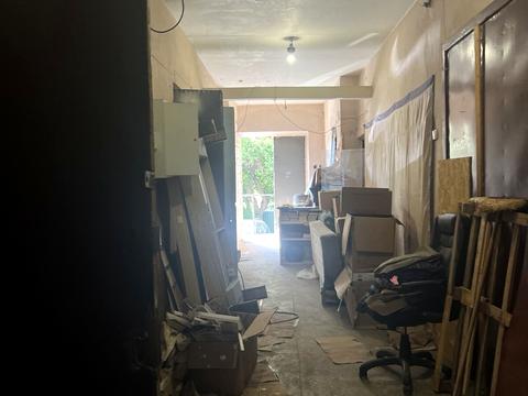 комерційна за адресою Євгена Коновальця вул. (Ворошилова), 26