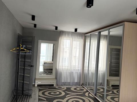 квартира за адресою В'ячеслава Чорновола вул., 16
